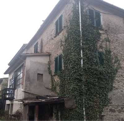 Porzione di casa in Vendita a Beverino Via Paolo Boracchia