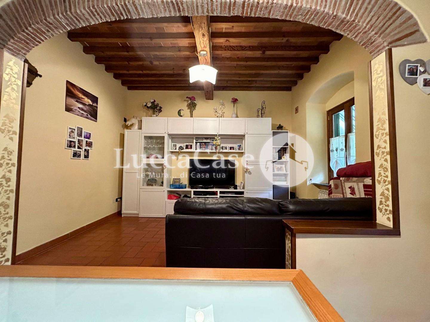 Appartamento in Vendita a Lucca Via Brennero Nord, 4341