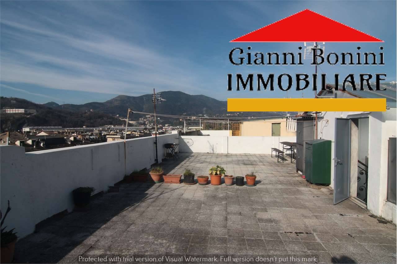 Appartamento in Vendita a Genova Rivarolo