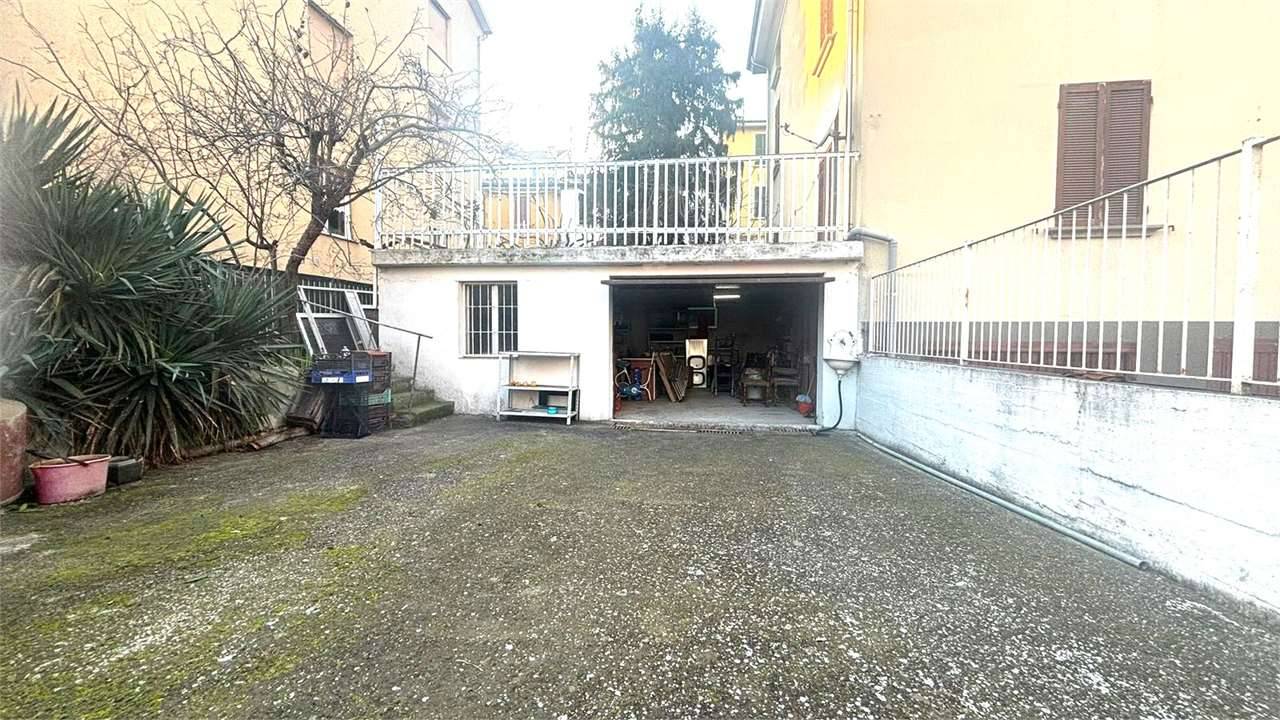 Magazzino - Deposito in Vendita a Noceto