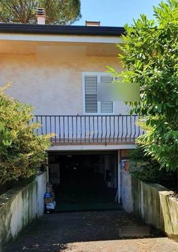 Villa in Vendita a Misano Adriatico