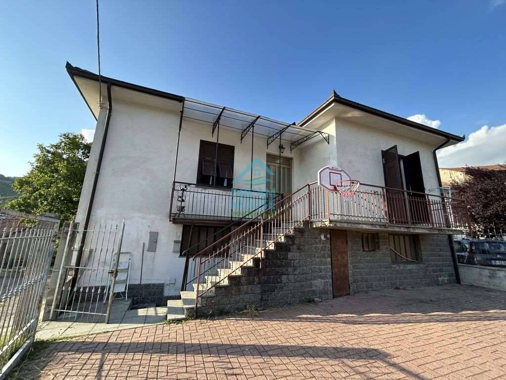 Casa indipendente in Vendita a Rocchetta Ligure Sisola