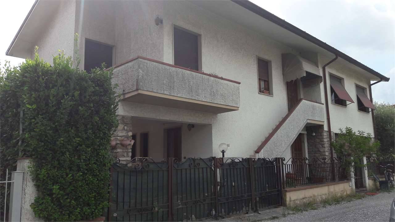 Casa indipendente in Vendita a Lucca Sant 'Anna
