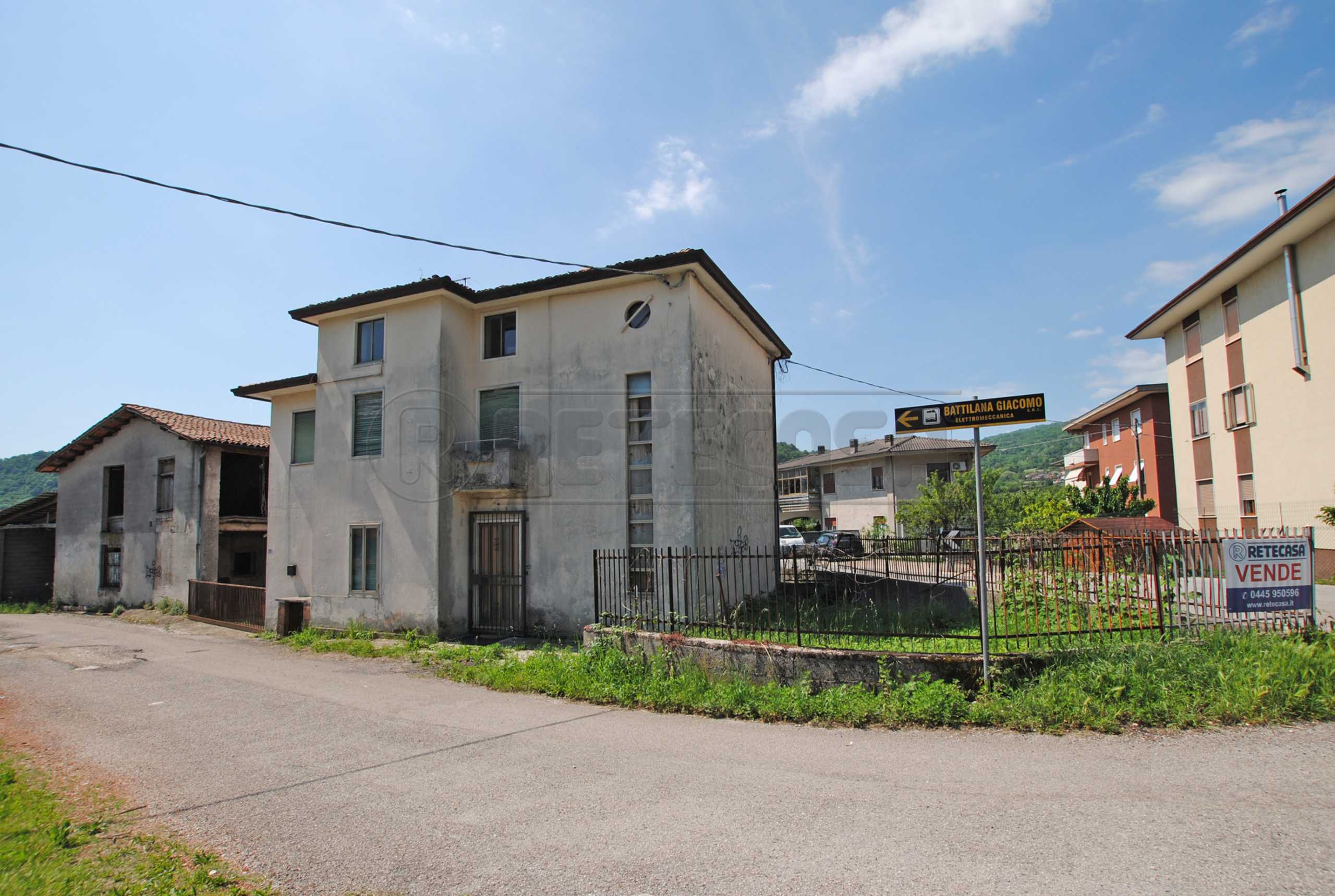 Casa indipendente in Vendita a Cornedo Vicentino Via Pascoli