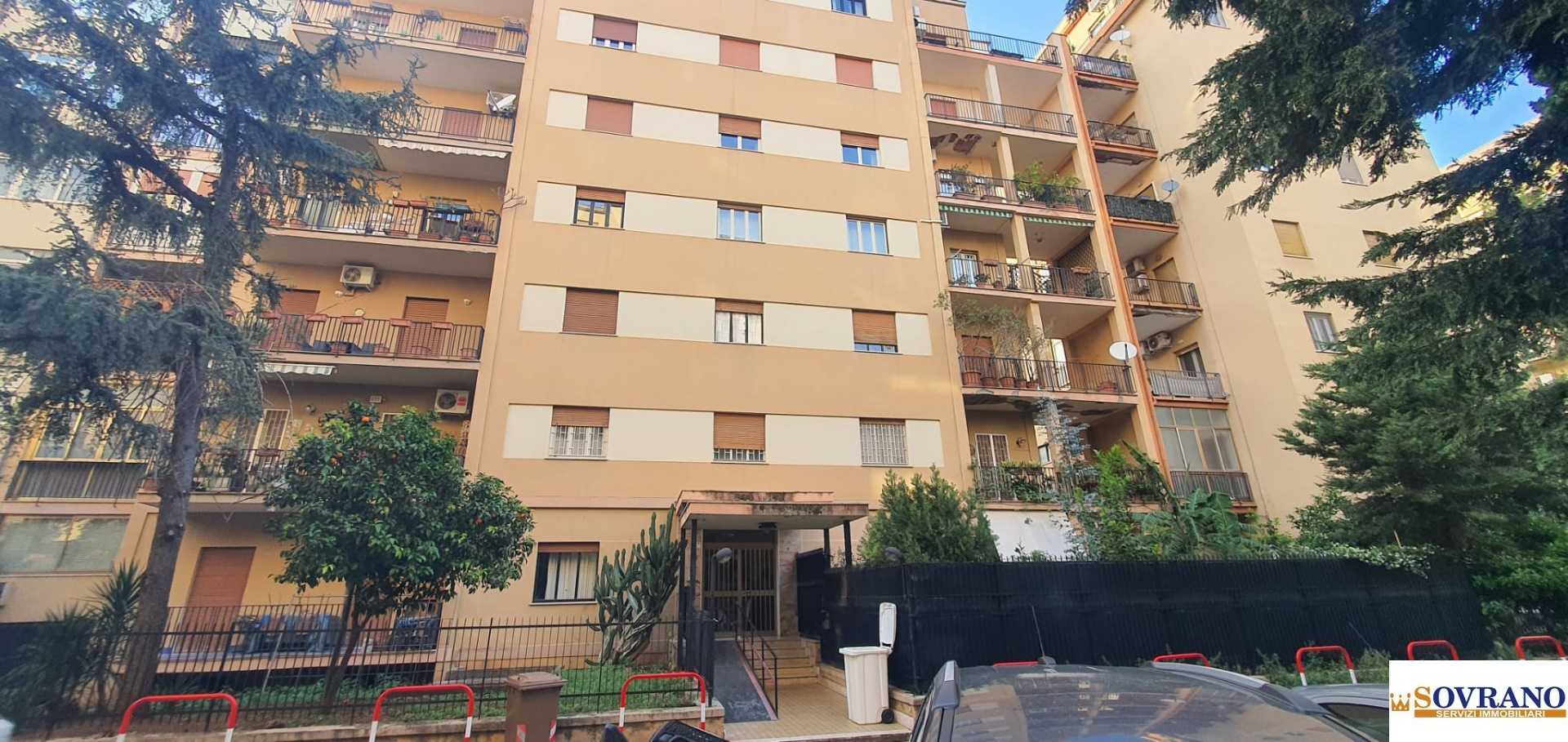 Appartamento in Vendita a Palermo Via Versilia