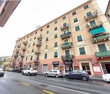 Appartamento in Vendita a Genova Via Gioachino Rossini