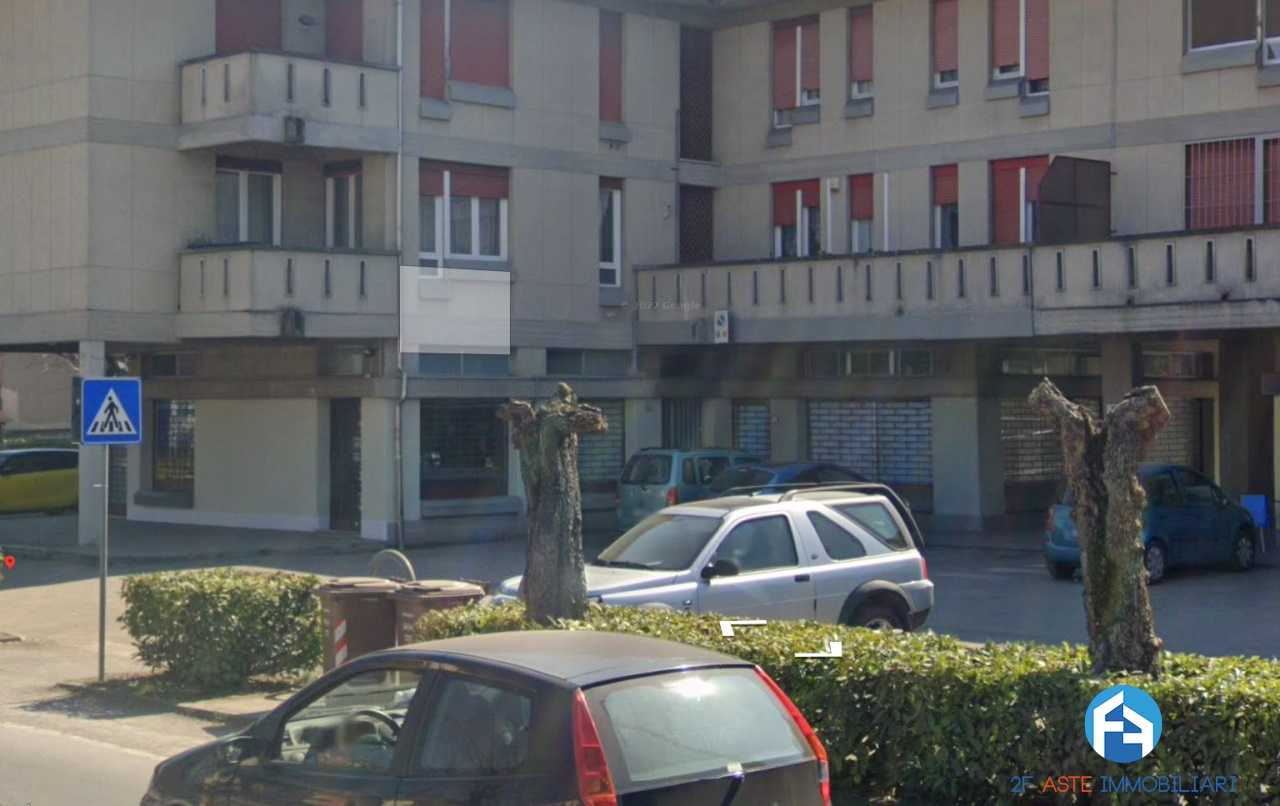 Locale commerciale in Vendita a Montecchio Emilia Via Prampolini