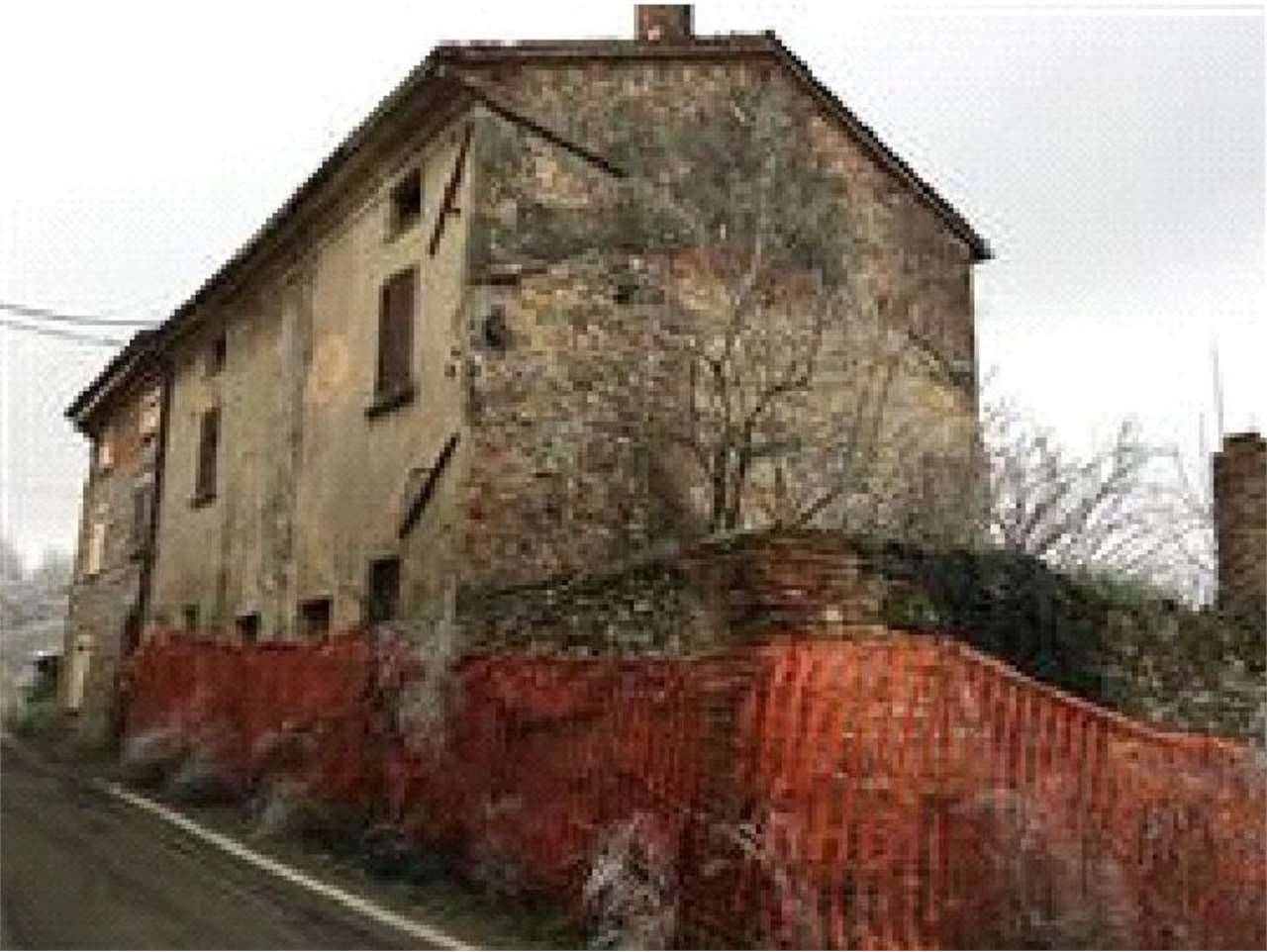 Rustico in Vendita a Borgonovo Val Tidone