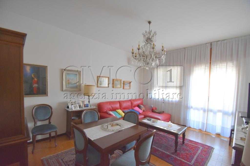 Appartamento in Vendita a Vicenza Viale Giuseppe Mazzini