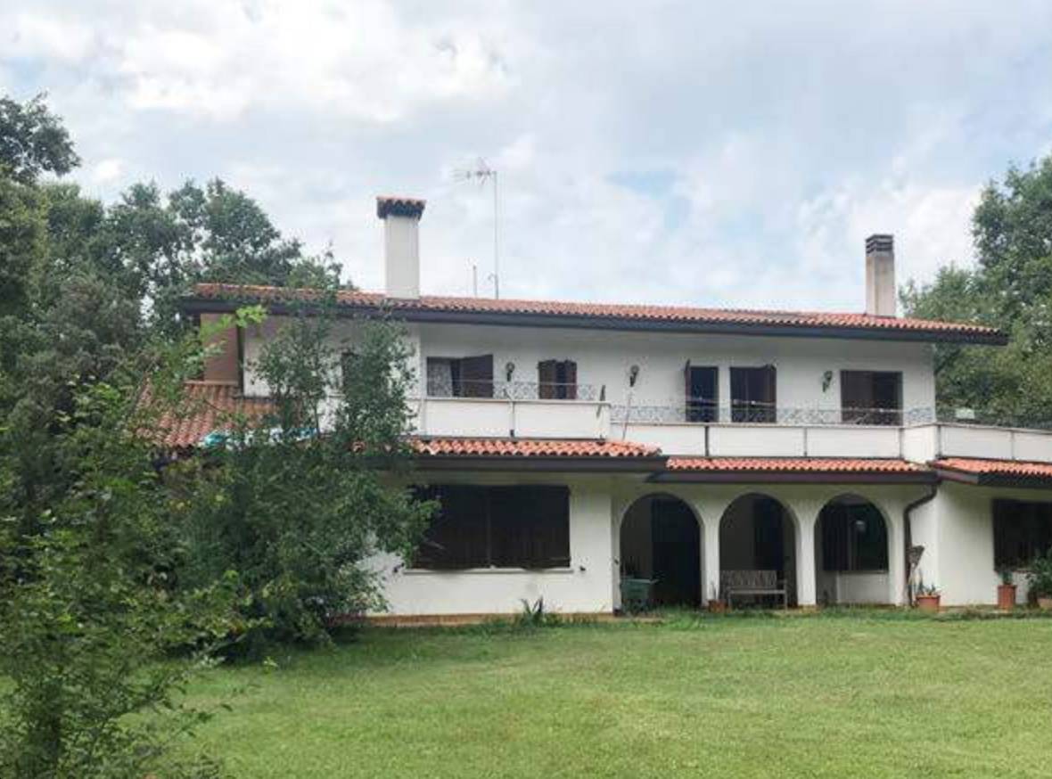 Casa Bi - Trifamiliare in Vendita a Carbonera