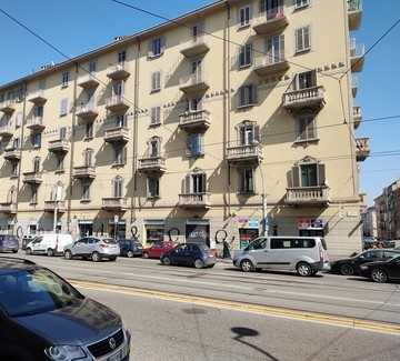 Appartamento in Vendita a Torino Via Feletto
