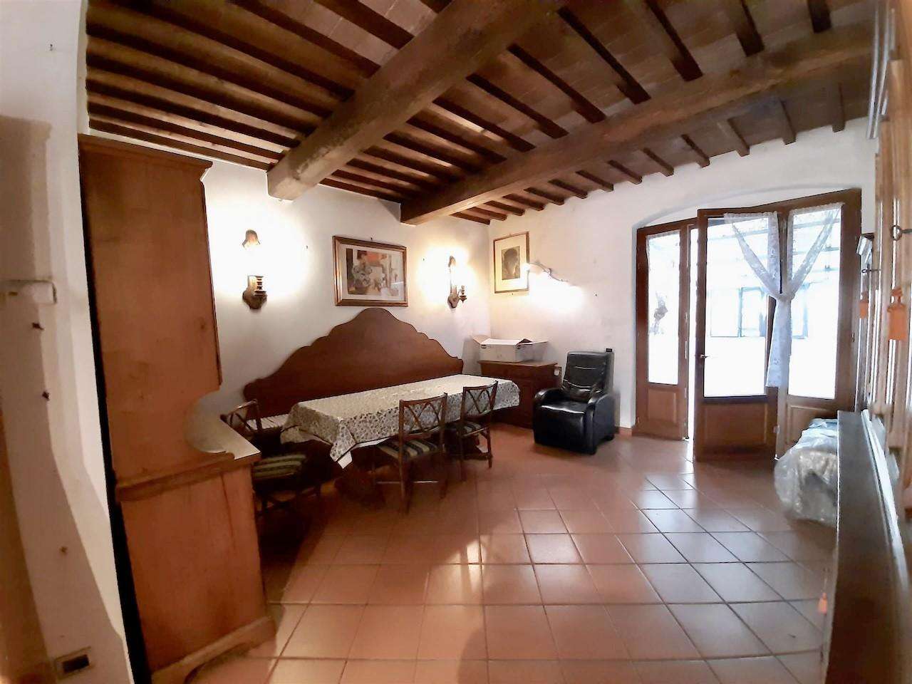 Appartamento in Vendita a San Giuliano Terme Via Giovanni Battista Niccolini, 76