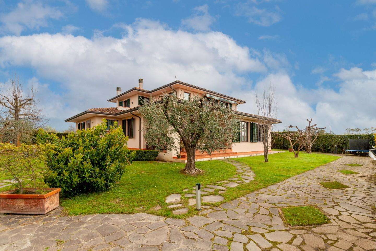 Villa in Vendita a San Giuliano Terme Via Antonio Labriola Ghezzano, 56017