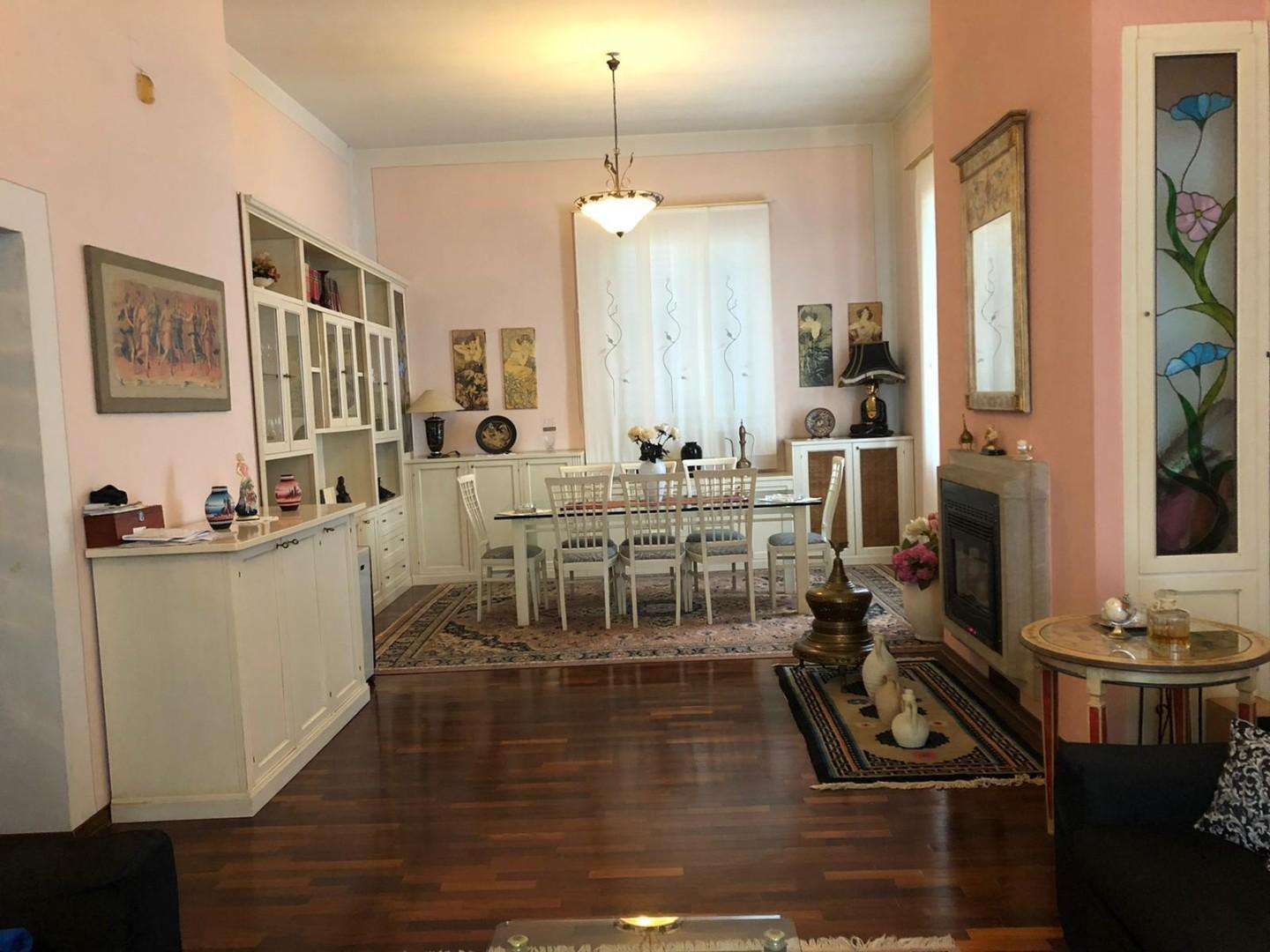 Casa Bi - Trifamiliare in Vendita a Cascina Corso Giacomo Matteotti,