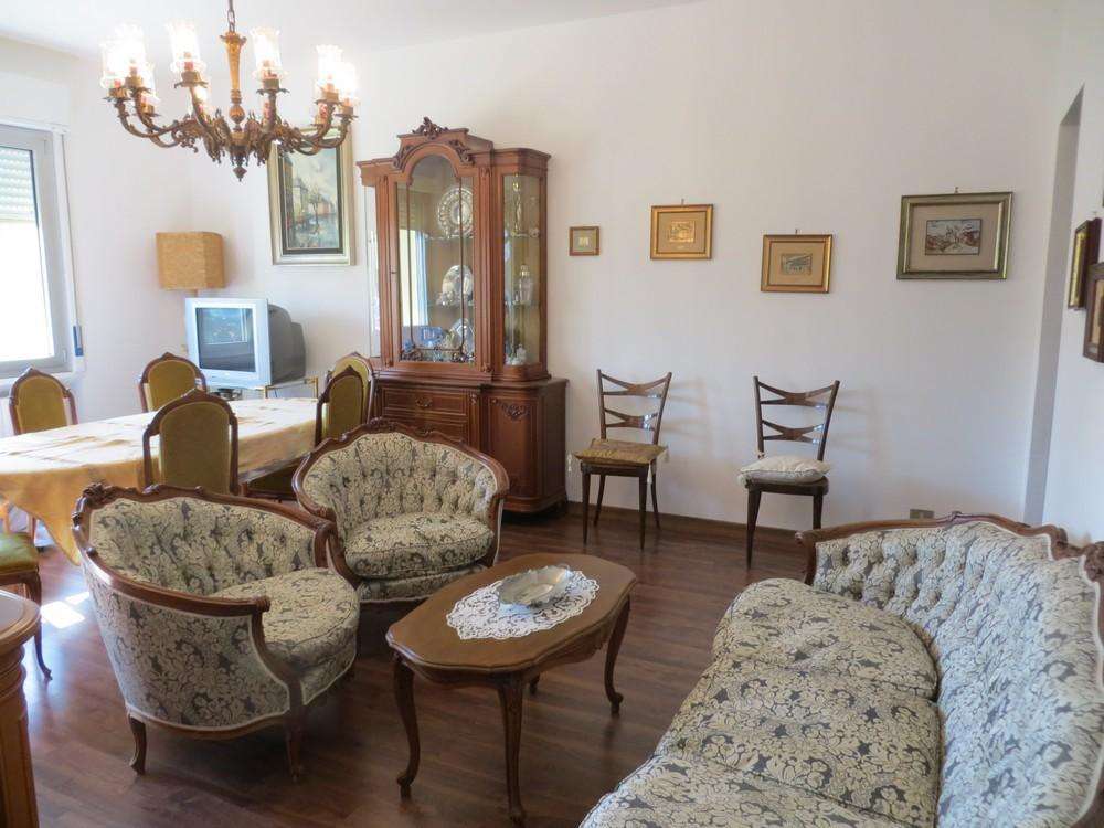 Appartamento in Vendita a Asciano Via Sardegna,