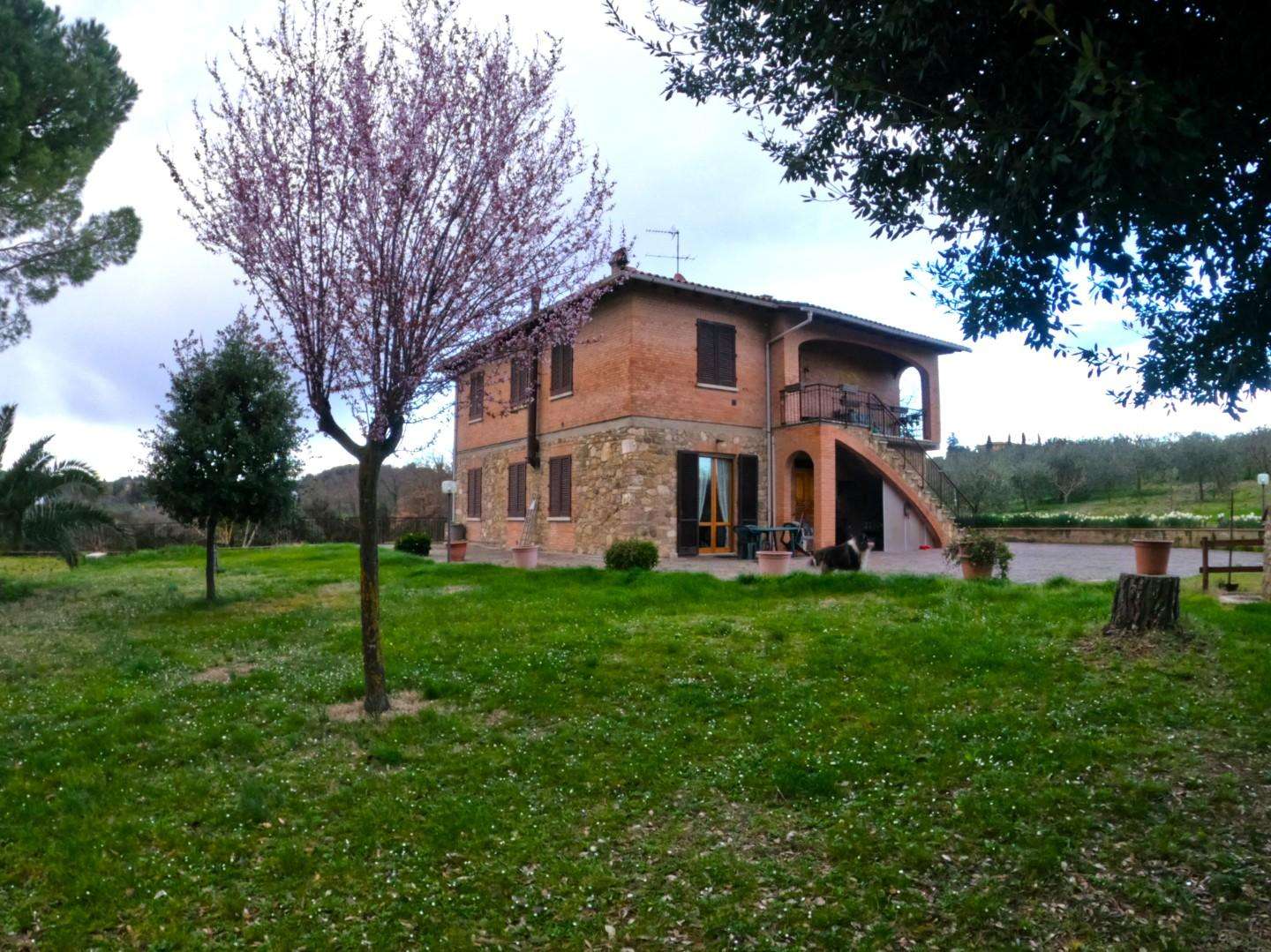 Villa in Vendita a Poggibonsi Via dello Sport, 53036