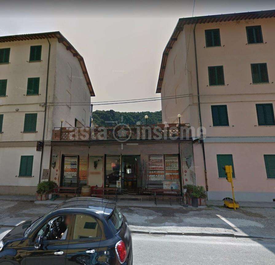 Negozio in Vendita a Lucca via del Brennero, 12