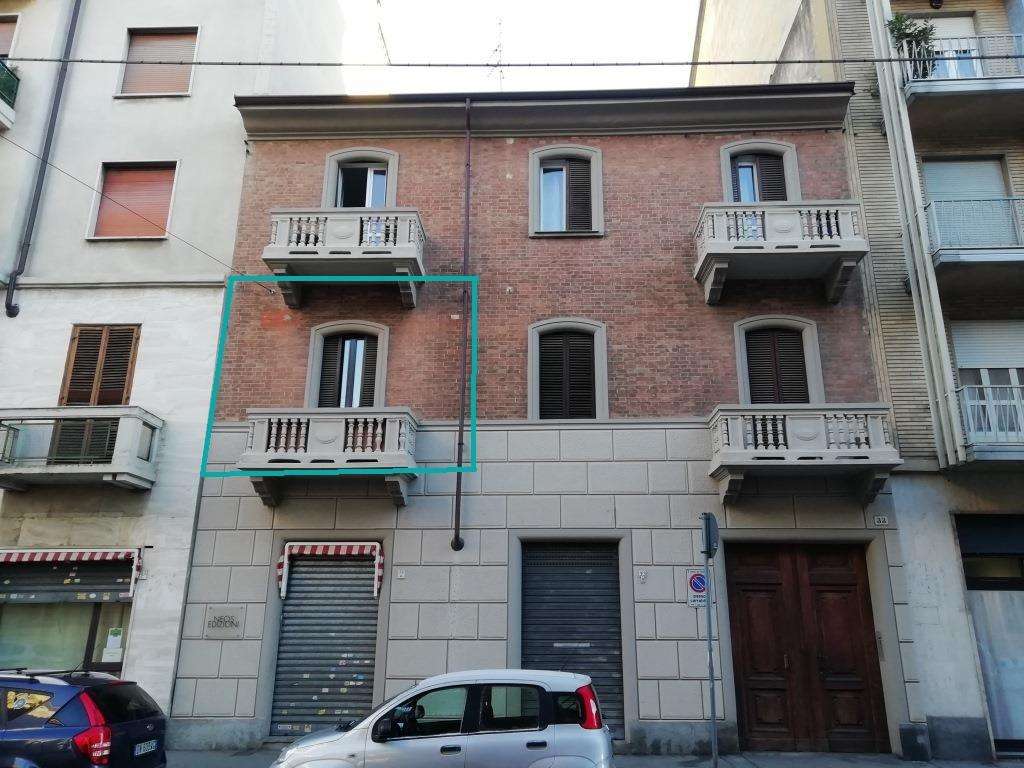 Appartamento in Vendita a Torino Via Beaulard, 35
