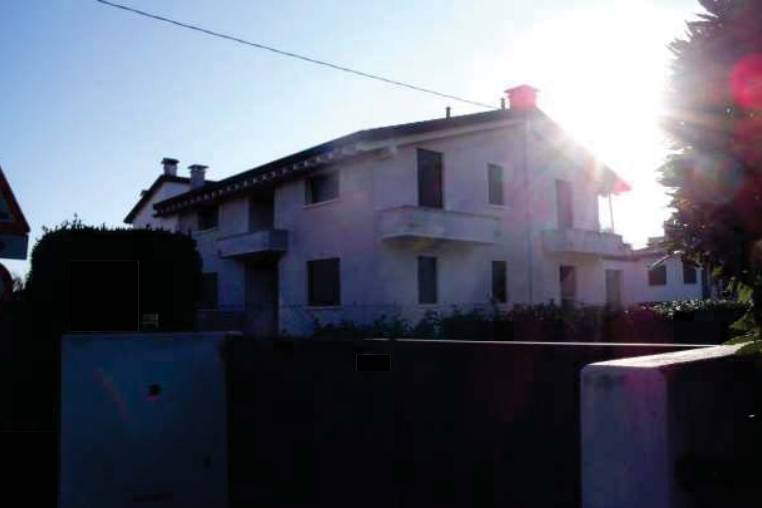 Casa Bi - Trifamiliare in Vendita a Castelfranco Veneto