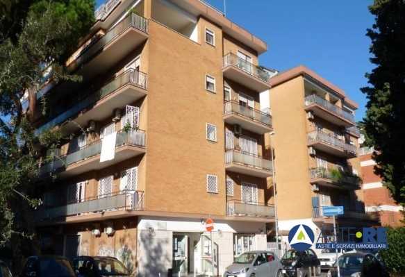 Appartamento in Vendita a Roma Via Emilio Albertario n. 62