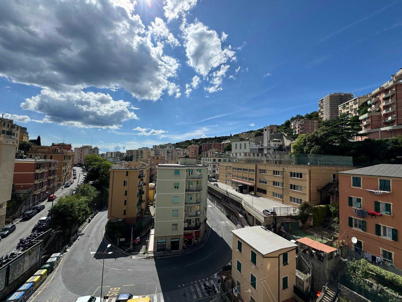 Appartamento in Vendita a Genova via del manzasco