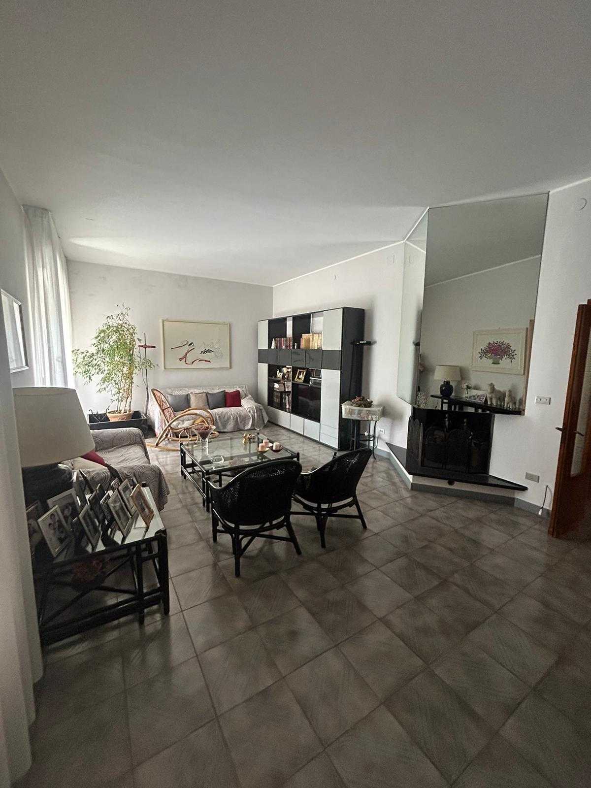 Appartamento in Vendita a Pescara Via Mocenigo