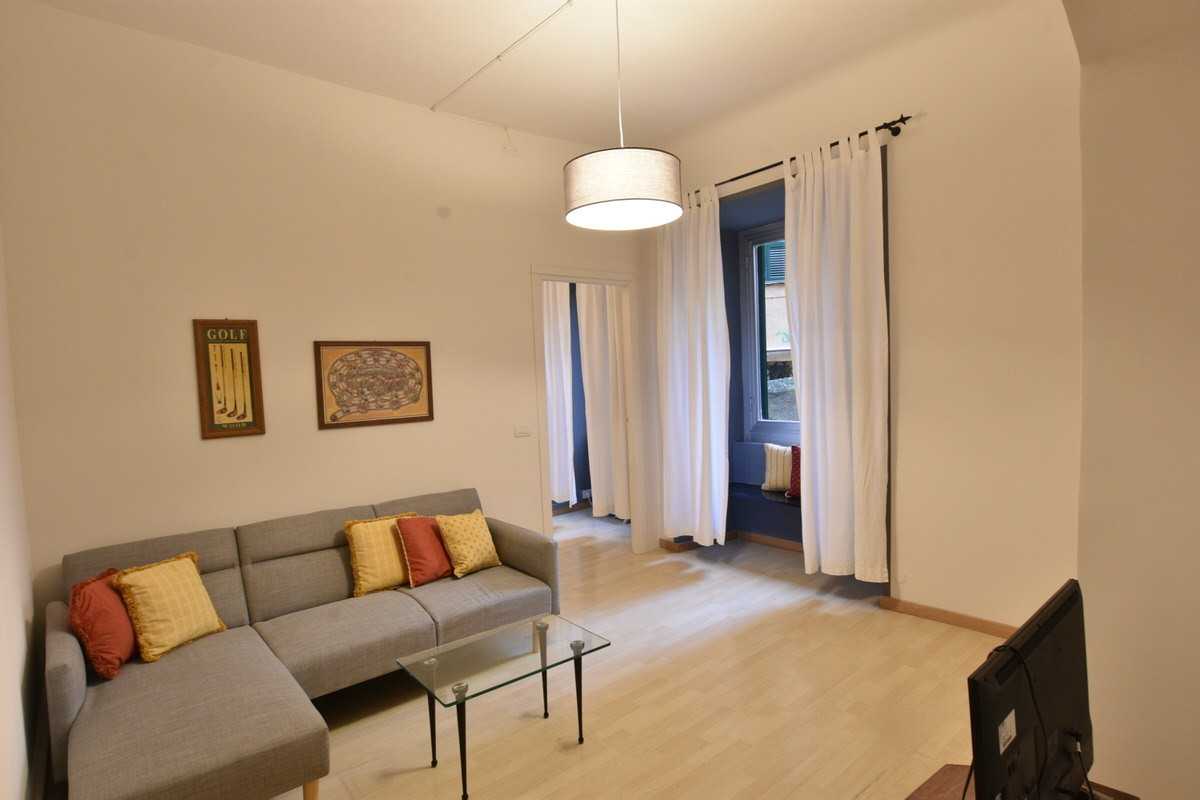 Appartamento in Affitto a Genova Via Assarotti