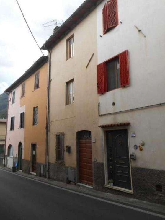 Appartamento in Vendita a Gallicano Via Roma, 60