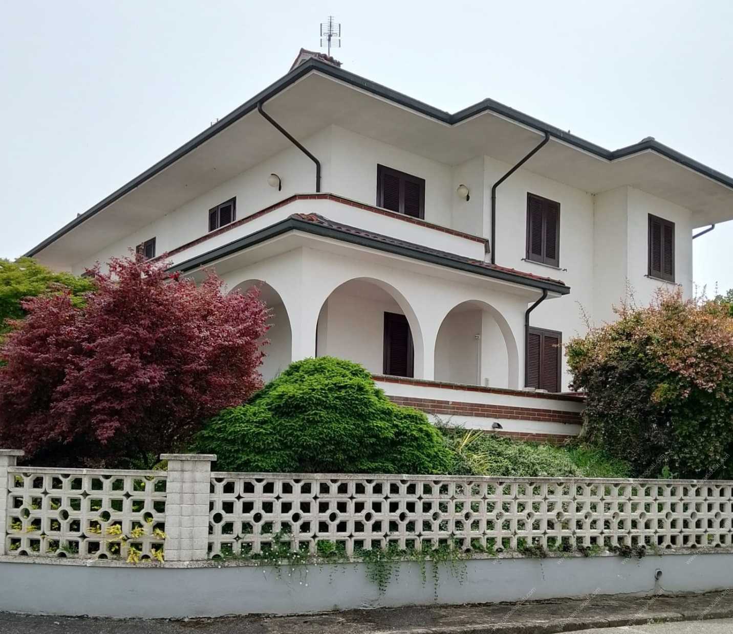 Casa Bi - Trifamiliare in Vendita a Mede Largo Generale Franco Magnan