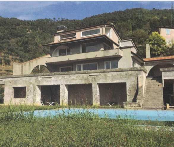 Casa indipendente in Vendita a Pietrasanta Via Colle Tondo