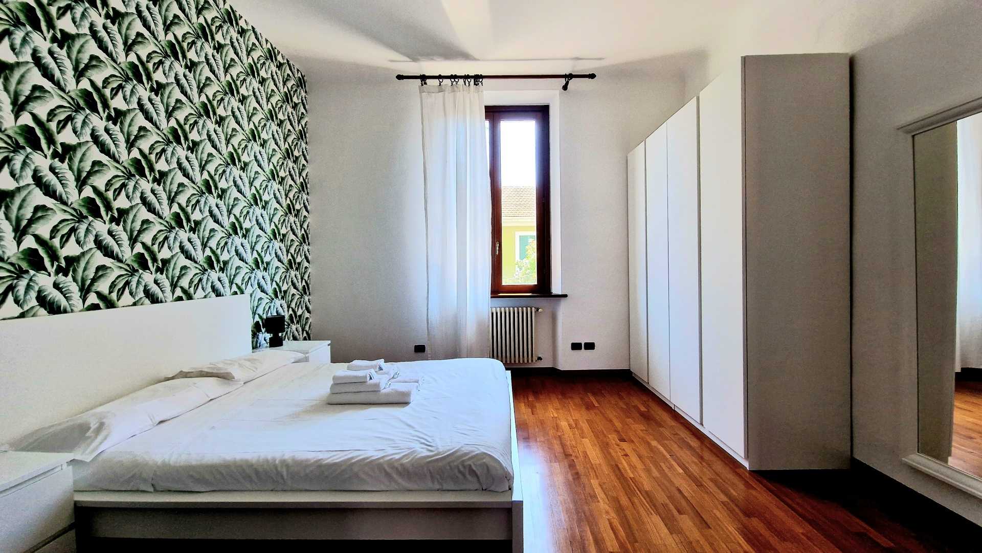 Appartamento in Affitto a Milano Via Imola