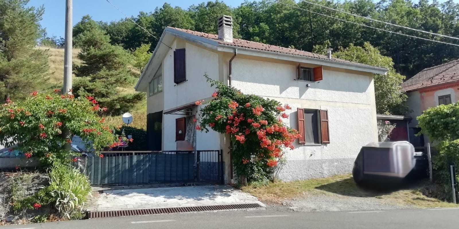 Casa indipendente in Vendita a Ponzone SP210