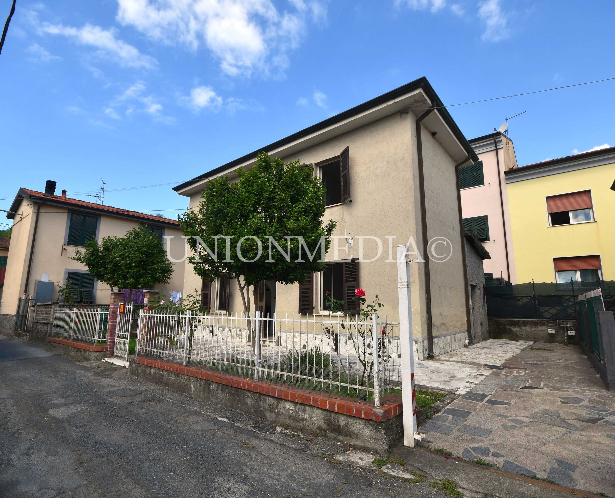 Casa indipendente in Vendita a Arcola Via Nuova Ex Aurelia Sud