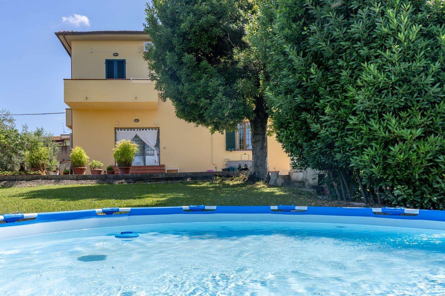Casa Bi - Trifamiliare in Vendita a Cerreto Guidi Via Piave, 50050