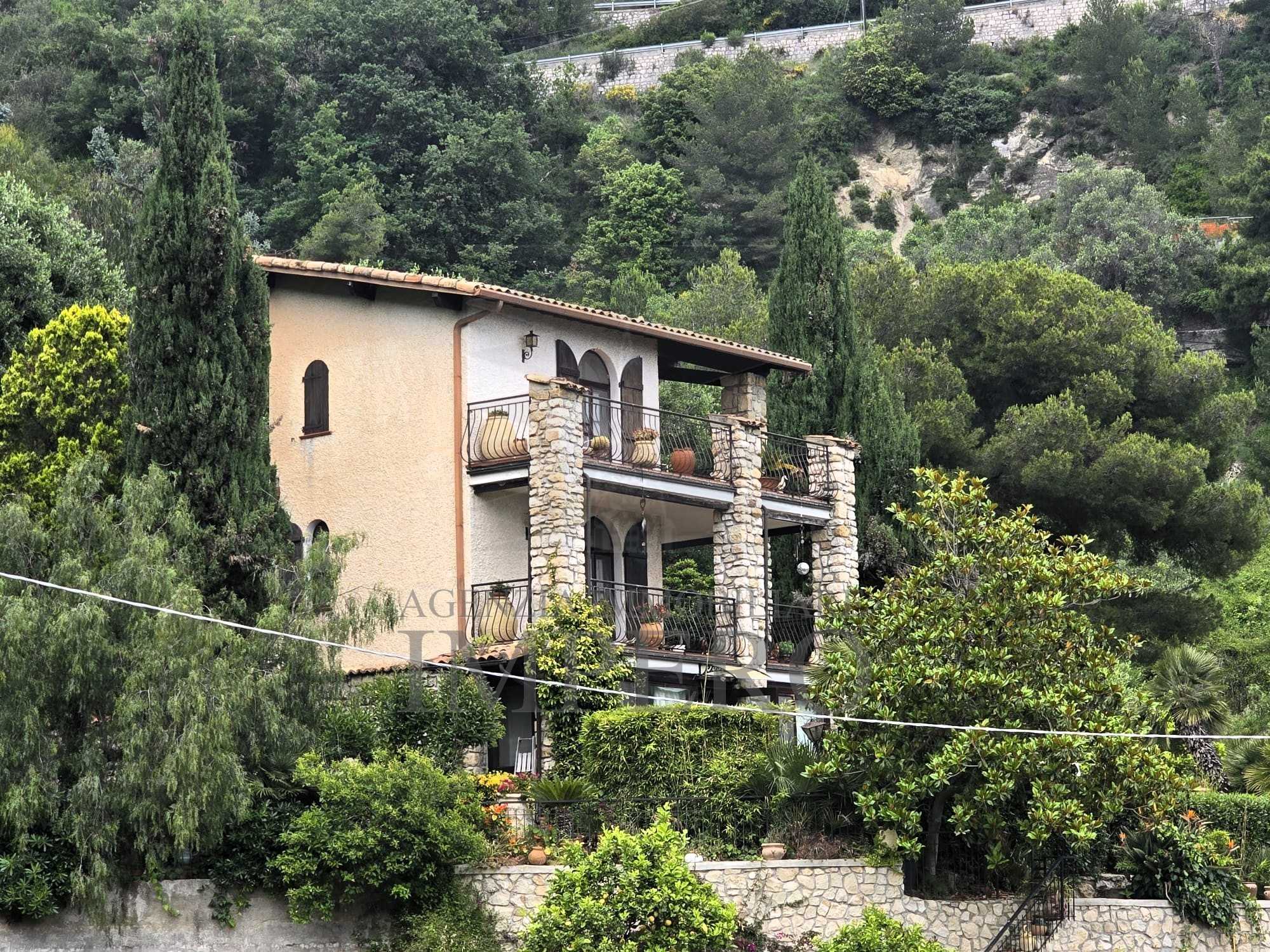 Casa indipendente in Vendita a Ventimiglia Via Moretti