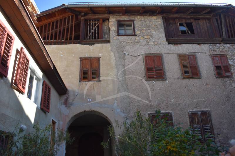 Casa indipendente in Vendita a Borgo d'Anaunia Fondo - Centro