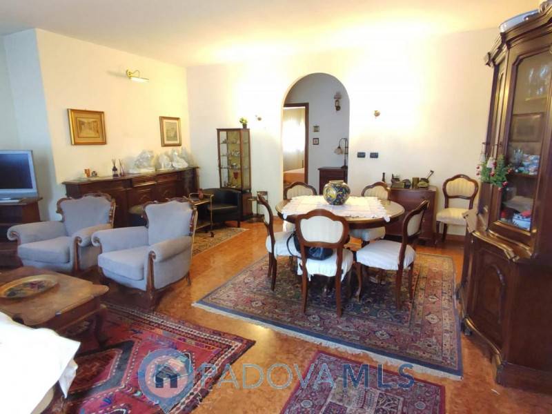 Casa Bi - Trifamiliare in Vendita a Albignasego Sant 'Agostino