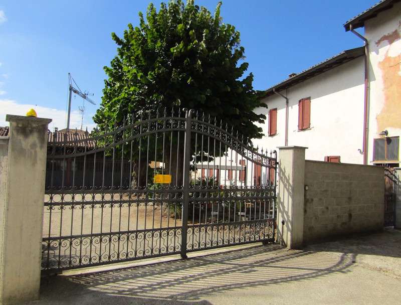 Casa Bi - Trifamiliare in Vendita a Sannazzaro de' Burgondi Sannazzaro D? Burgondi