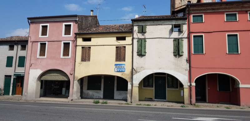 Palazzo - Stabile in Vendita a Montagnana Montagnana - Centro