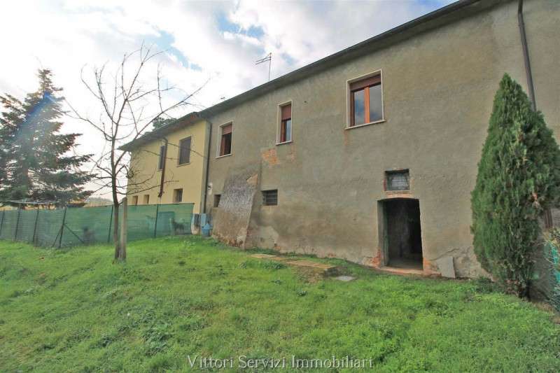 Casa Bi - Trifamiliare in Vendita a Sinalunga Pieve