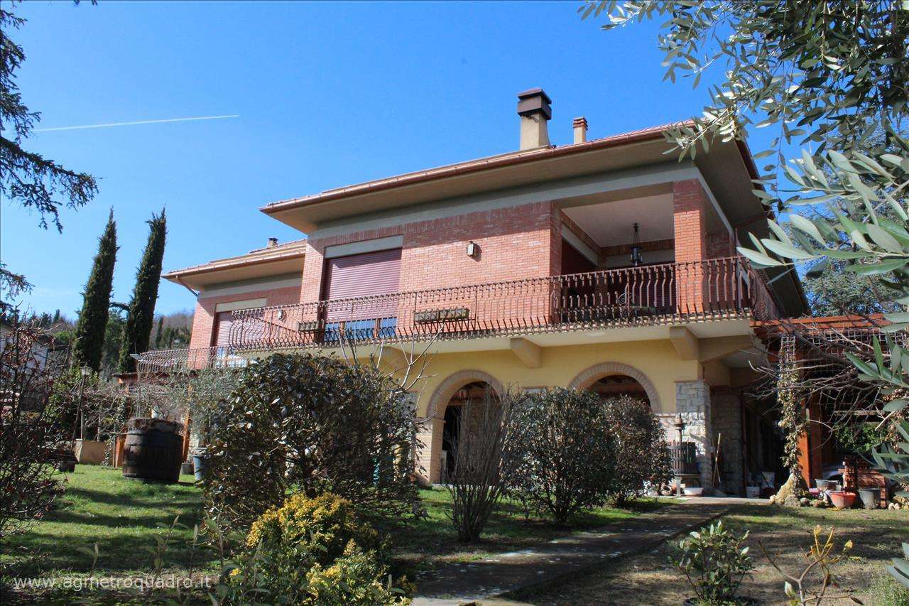 Villa in Vendita a Sarteano