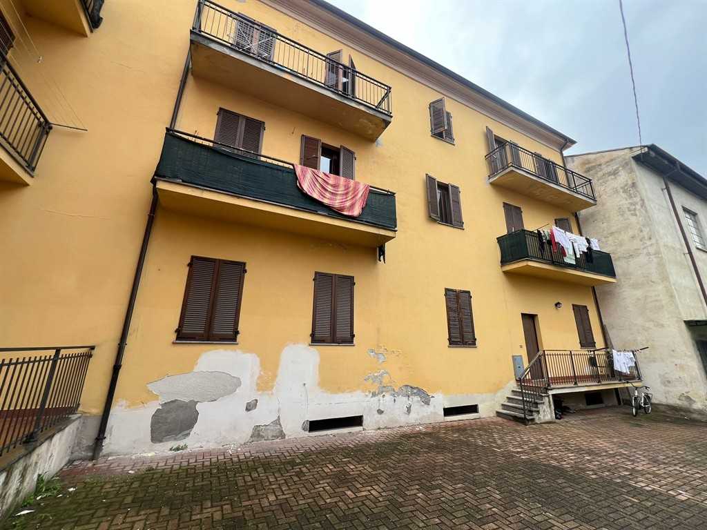Palazzo - Stabile in Vendita a Asti Via fagnano