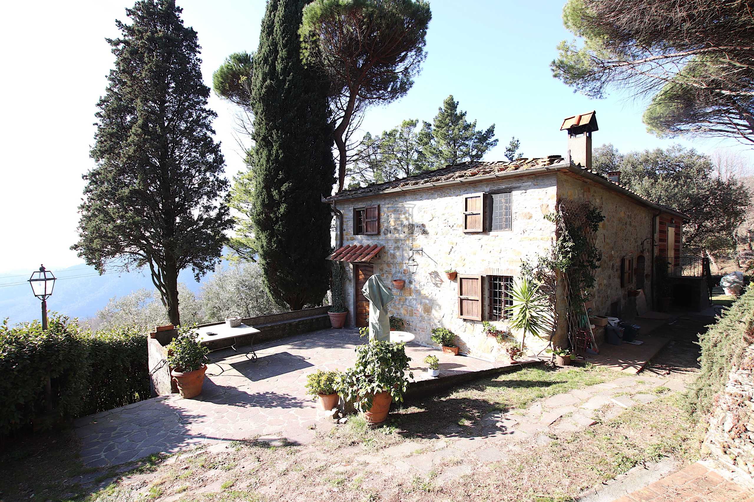 Casa indipendente in Vendita a Lucca mastiano