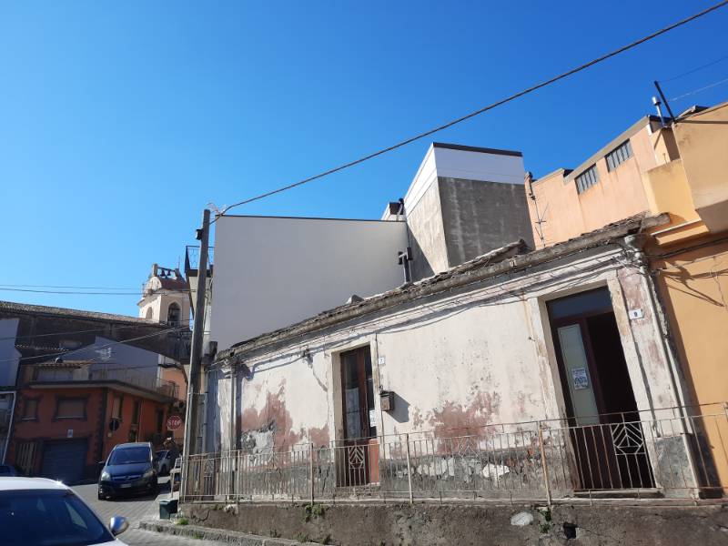 Casa indipendente in Vendita a Piedimonte Etneo Via Serro
