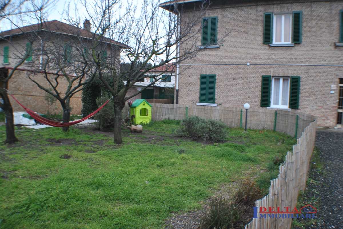 Casa Bi - Trifamiliare in Vendita a Rosignano Marittimo via agostini
