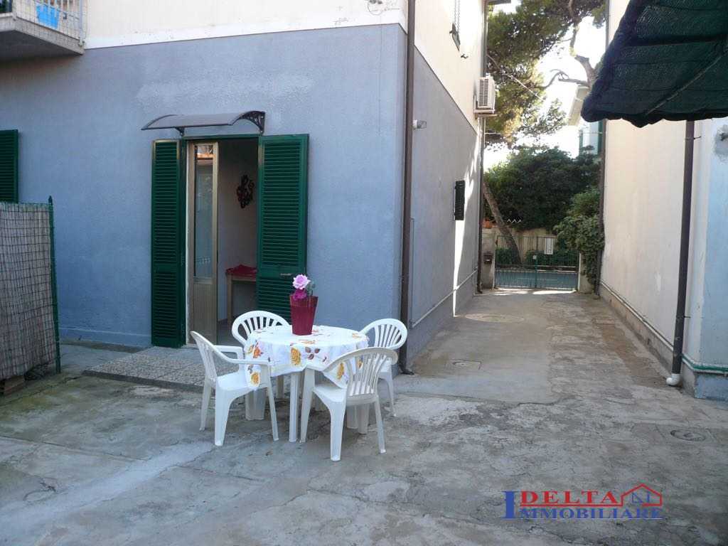 Casa Bi - Trifamiliare in Vendita a Rosignano Marittimo via terracini