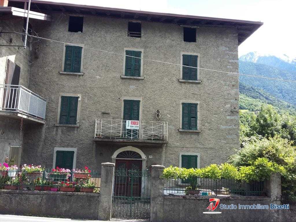 Casa Bi - Trifamiliare in Vendita a Edolo Via Marconi