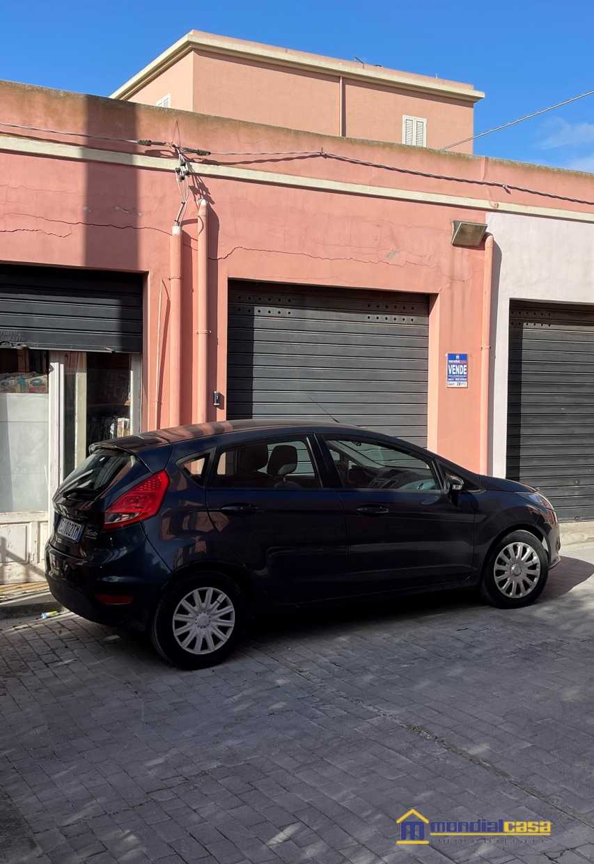 Box - Garage - Posto Auto in Vendita a Pachino via Pascoli