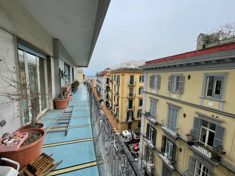 Appartamento in Vendita a Napoli Via Michele Kerbaker