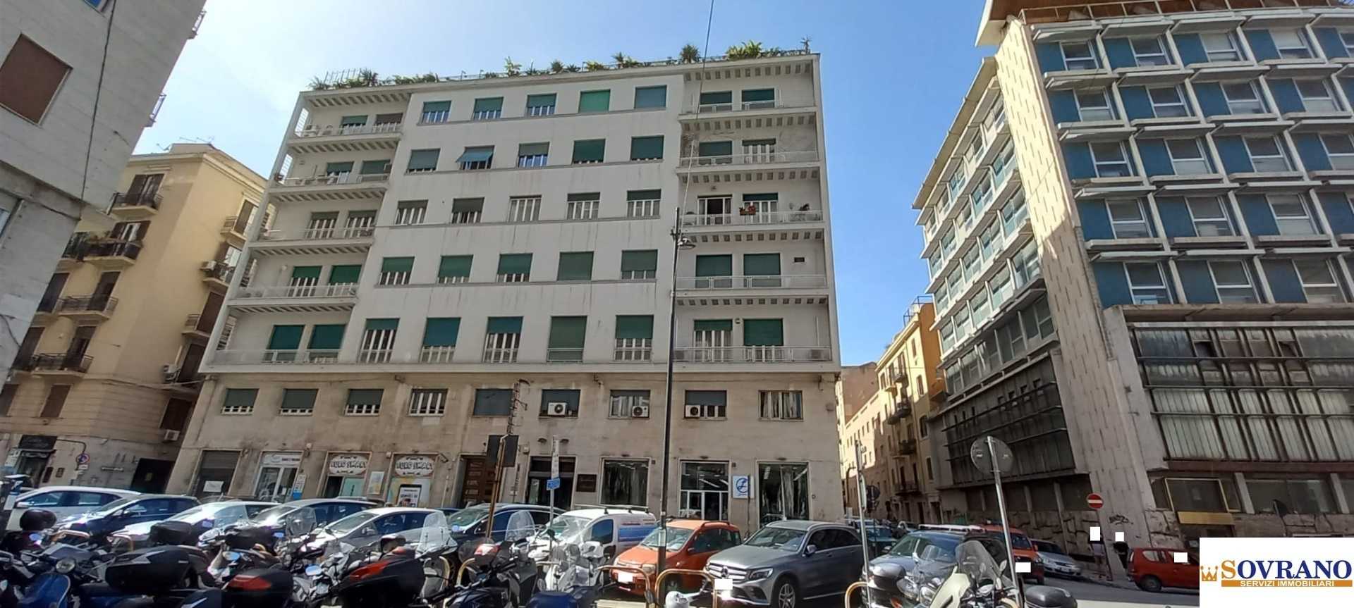 Appartamento in Vendita a Palermo Via Mariano Stabile